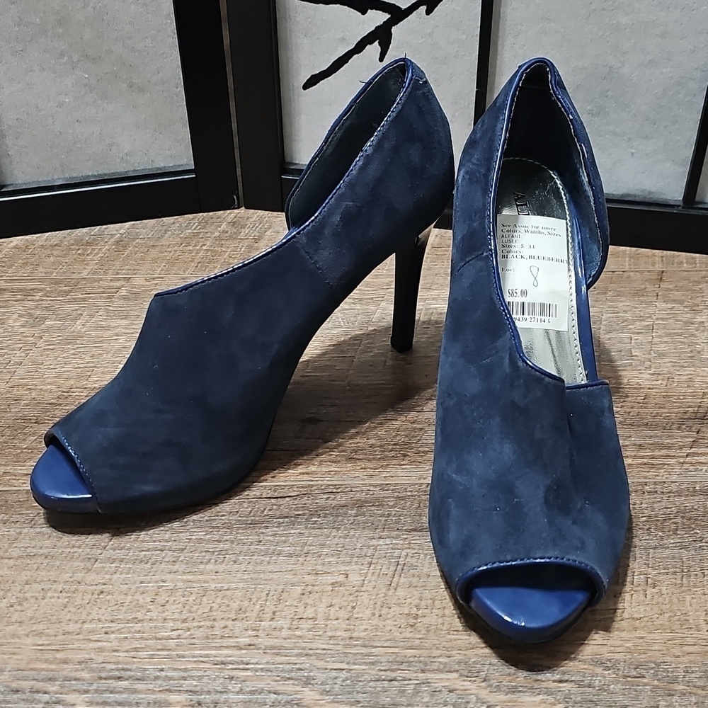 Alfani Elegant Navy Suede Peep-Toe Heels Size 8